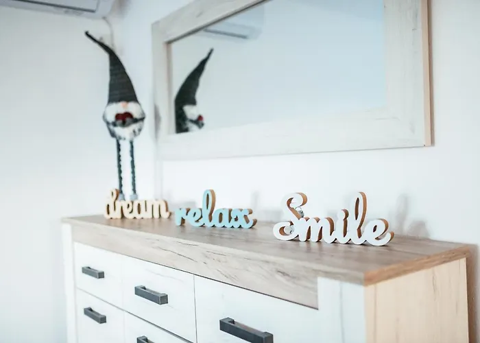 Riverside Pool 公寓